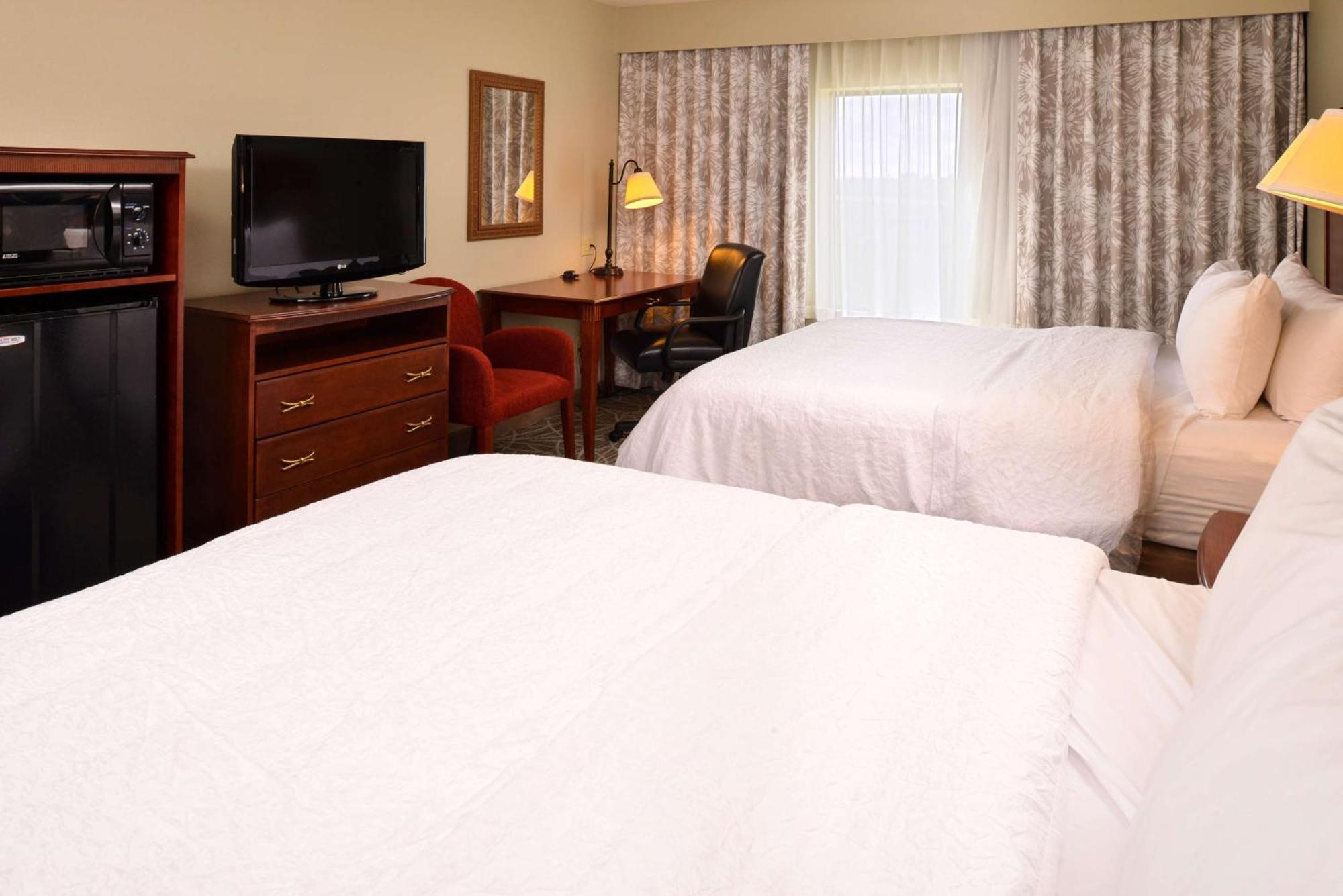 Hampton Inn By Hilton Litchfield Екстер'єр фото