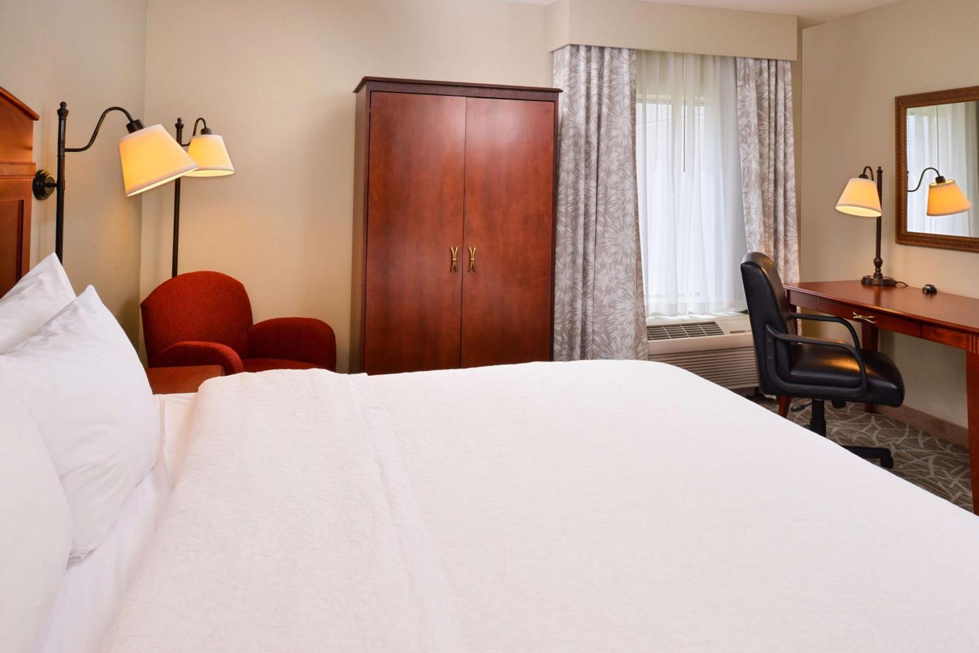 Hampton Inn By Hilton Litchfield Екстер'єр фото