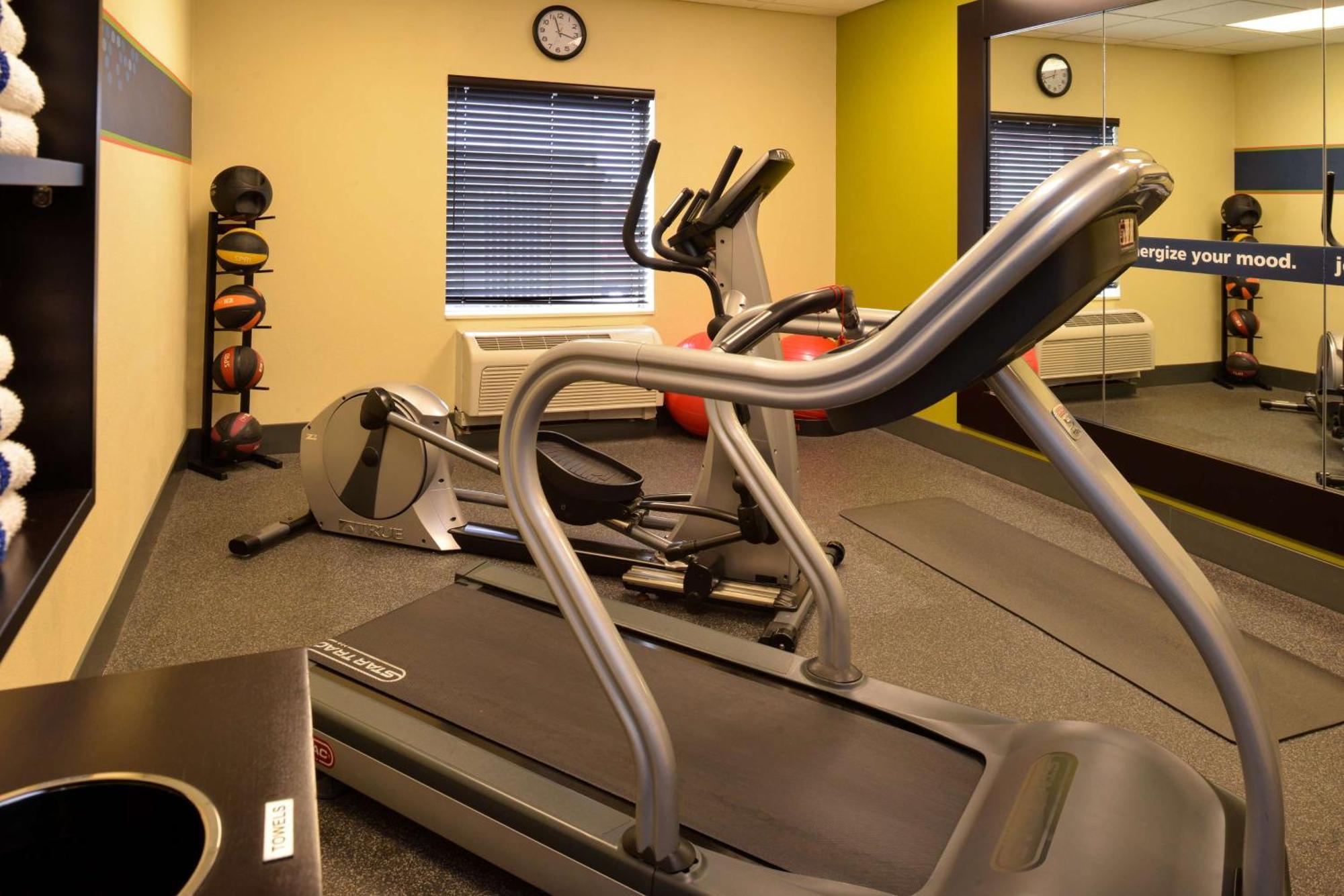 Hampton Inn By Hilton Litchfield Екстер'єр фото