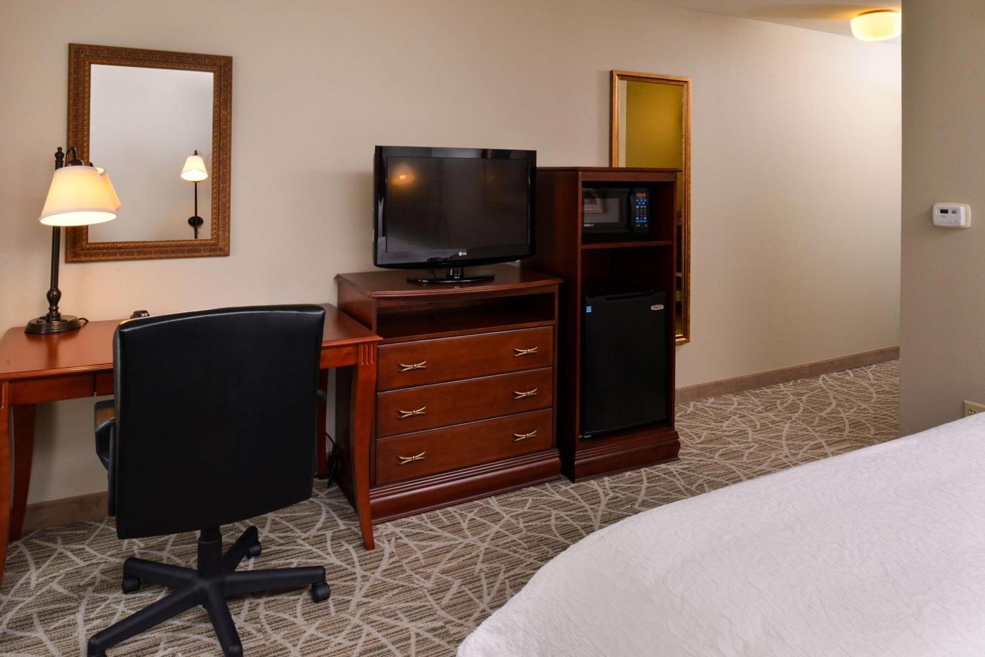 Hampton Inn By Hilton Litchfield Екстер'єр фото
