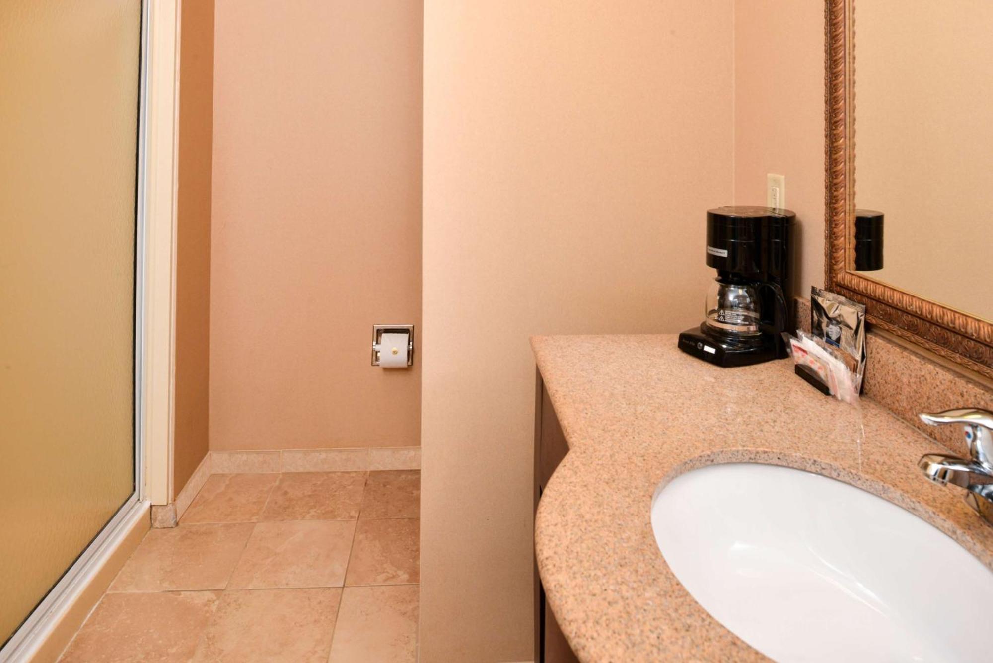 Hampton Inn By Hilton Litchfield Екстер'єр фото