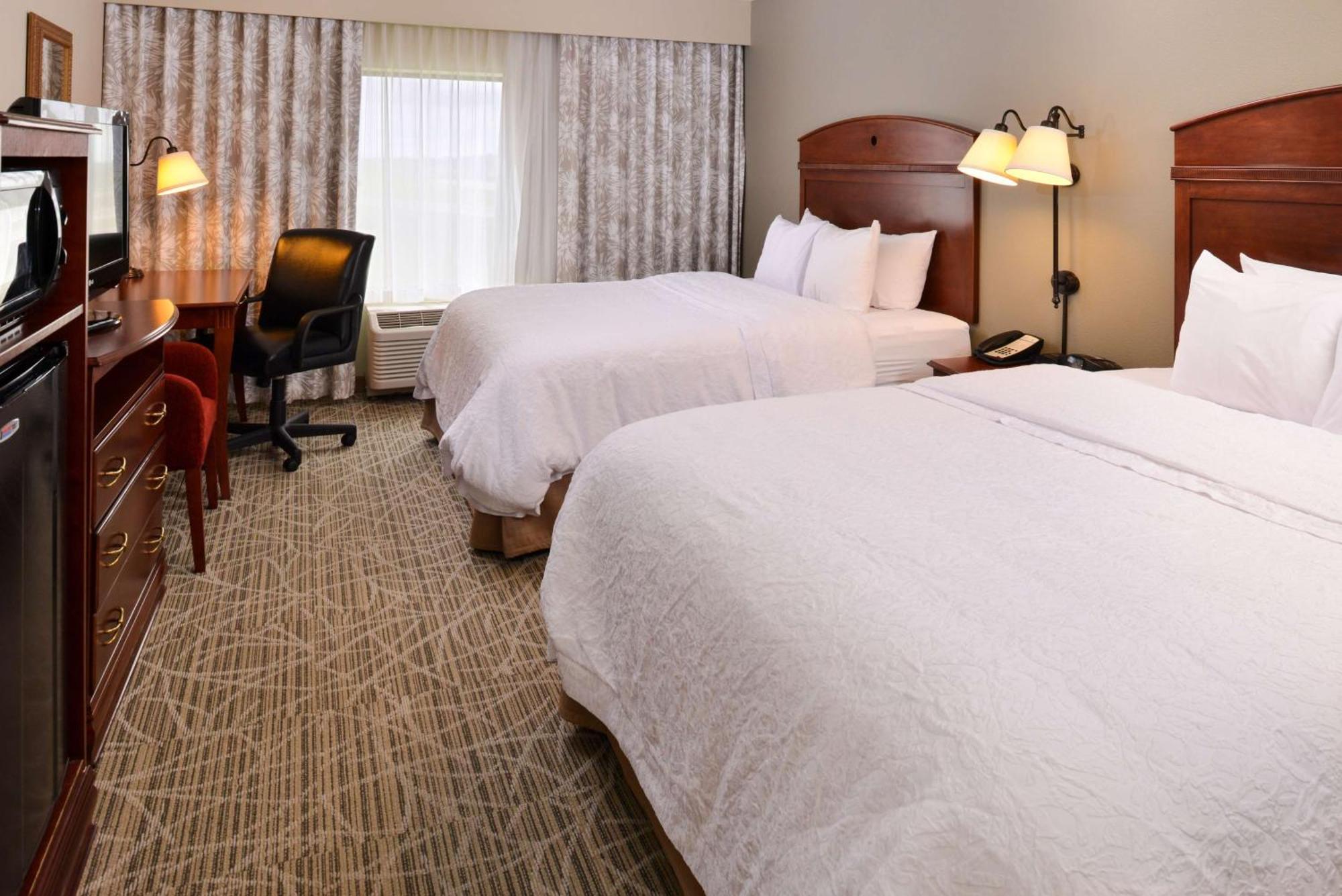 Hampton Inn By Hilton Litchfield Екстер'єр фото