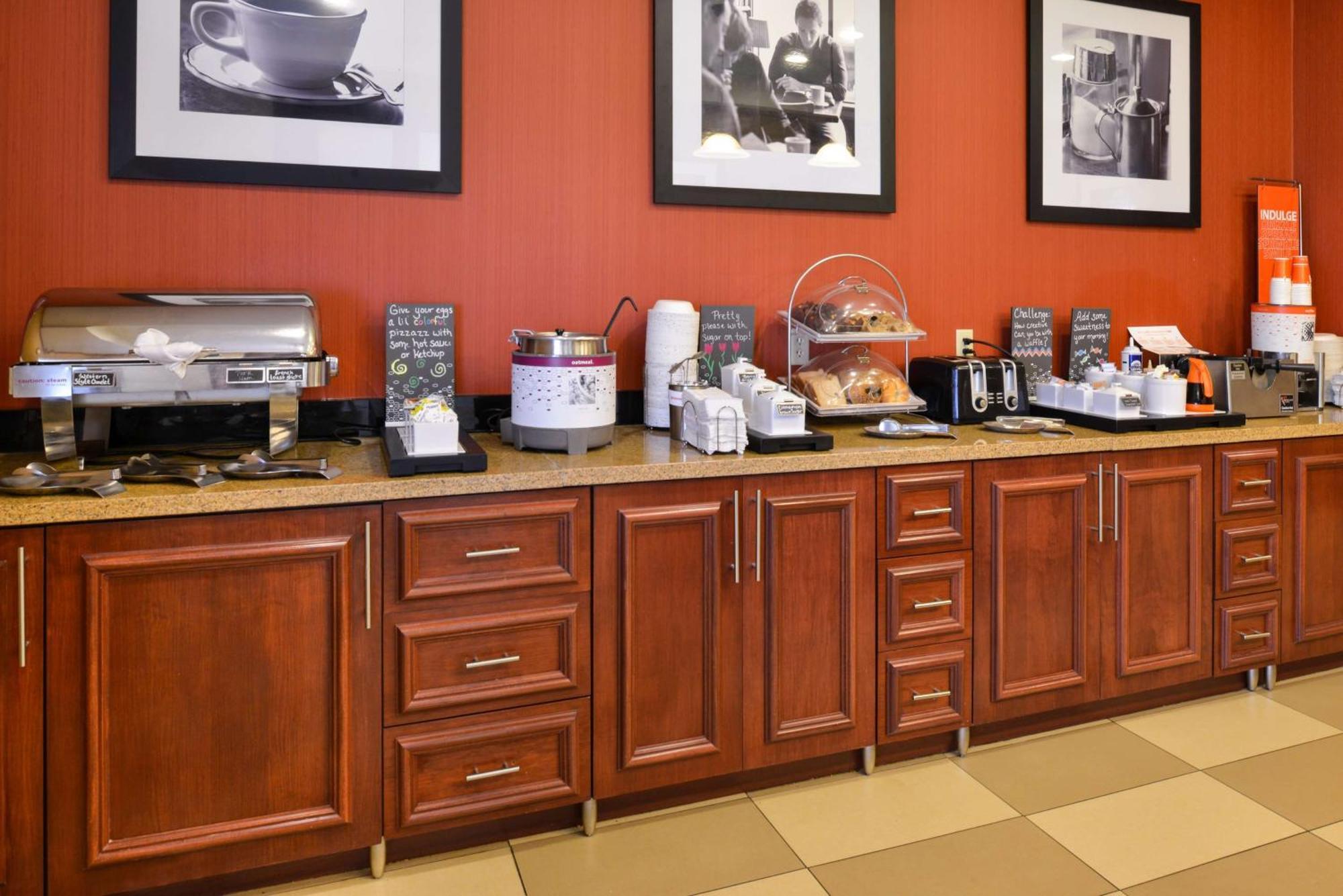 Hampton Inn By Hilton Litchfield Екстер'єр фото