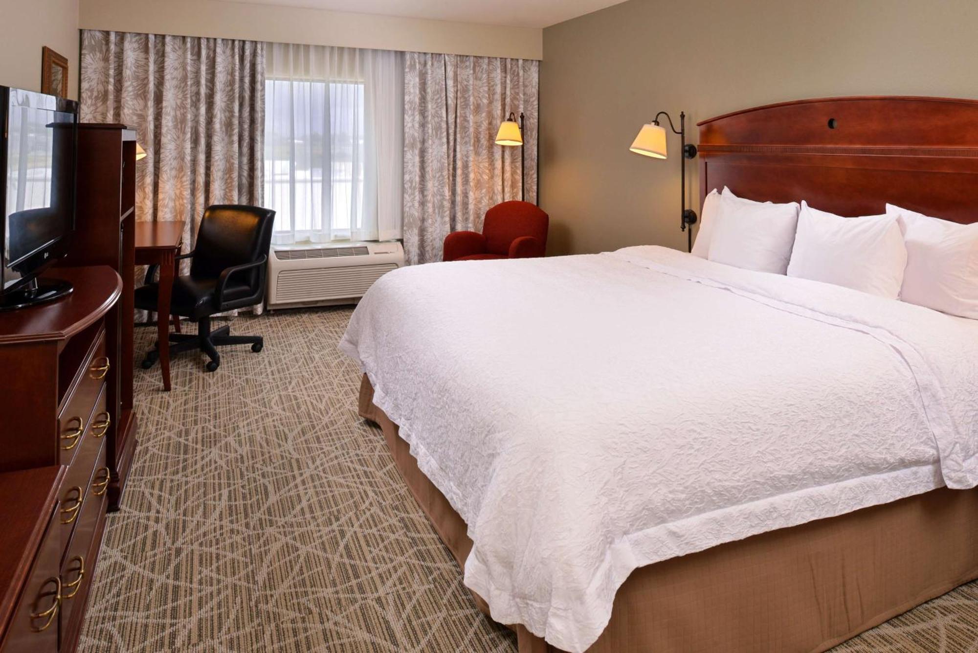 Hampton Inn By Hilton Litchfield Екстер'єр фото