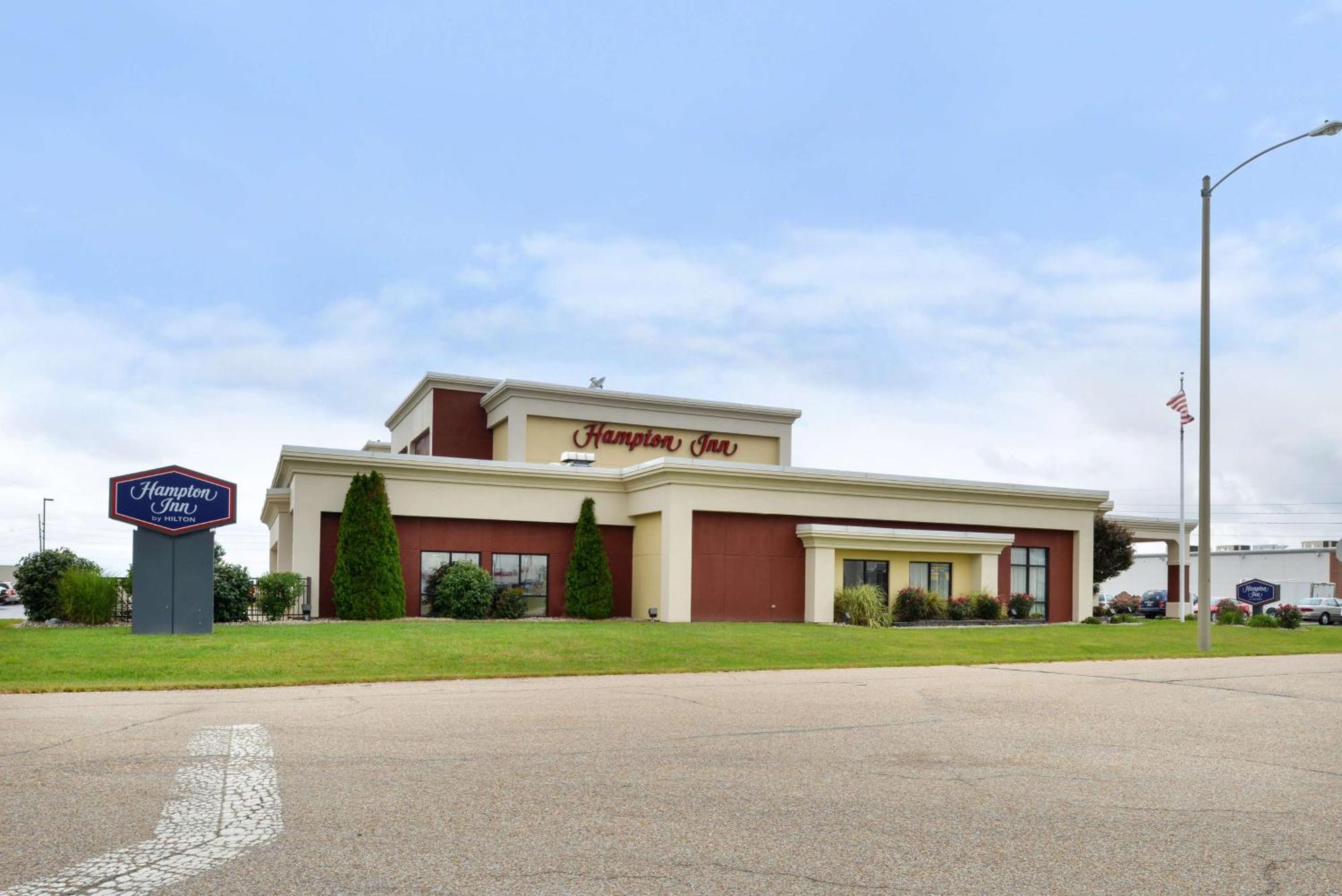 Hampton Inn By Hilton Litchfield Екстер'єр фото